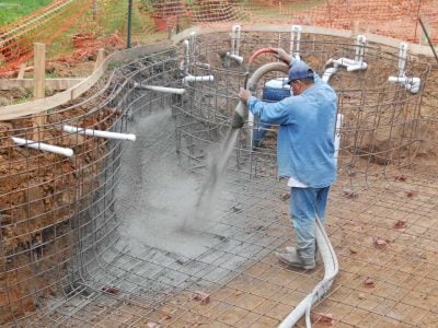 spraying-concrete-pool-EXPORT-400x300